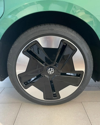 Volkswagen ID.Buzz cena 247894 przebieg: 7800, rok produkcji 2022 z Lubartów małe 232